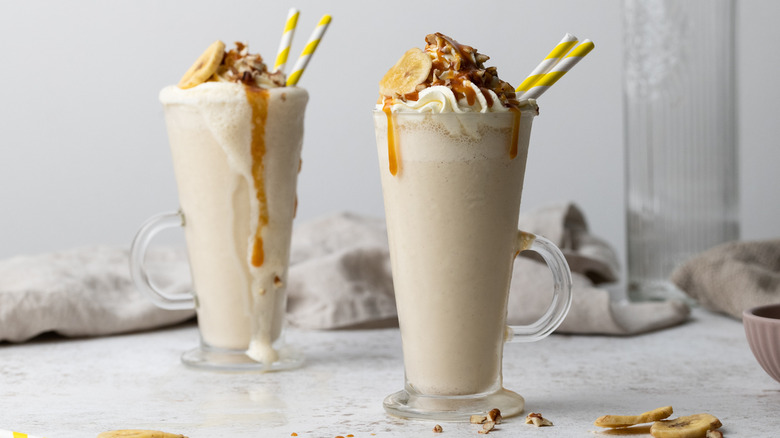KARAMEL MİLKSHAKE