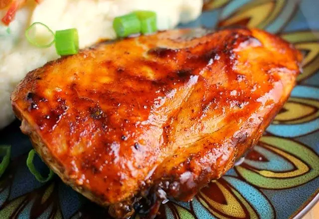 BARBEKÜ SOSLU TAVUK