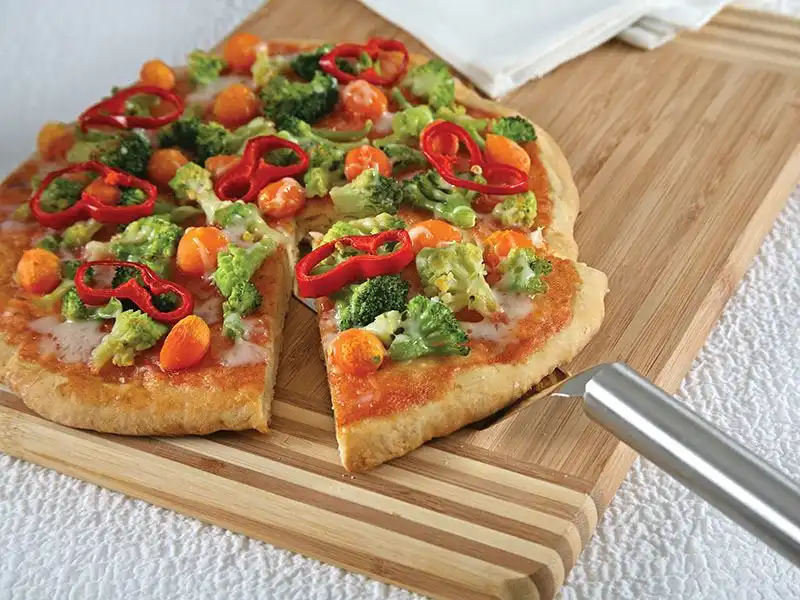 SEBZELİ PİZZA