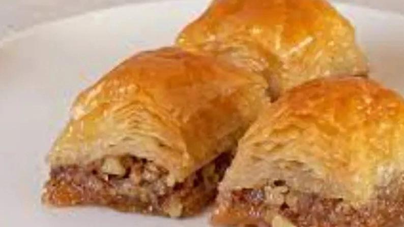 Cevizli Baklava (Pek Yakında)