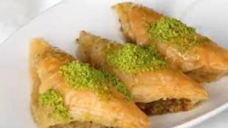 Fıstıklı Şöbiyet (Pek Yakında)