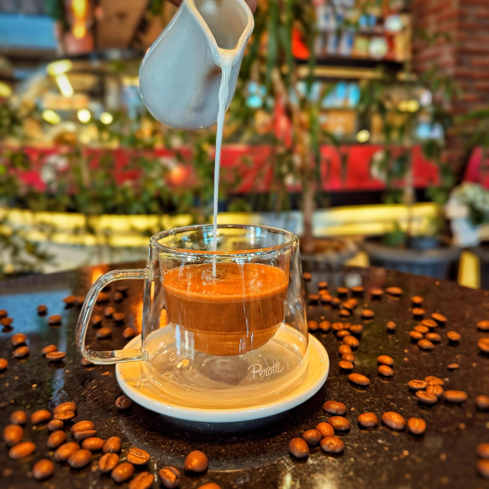 Sütlü Americano