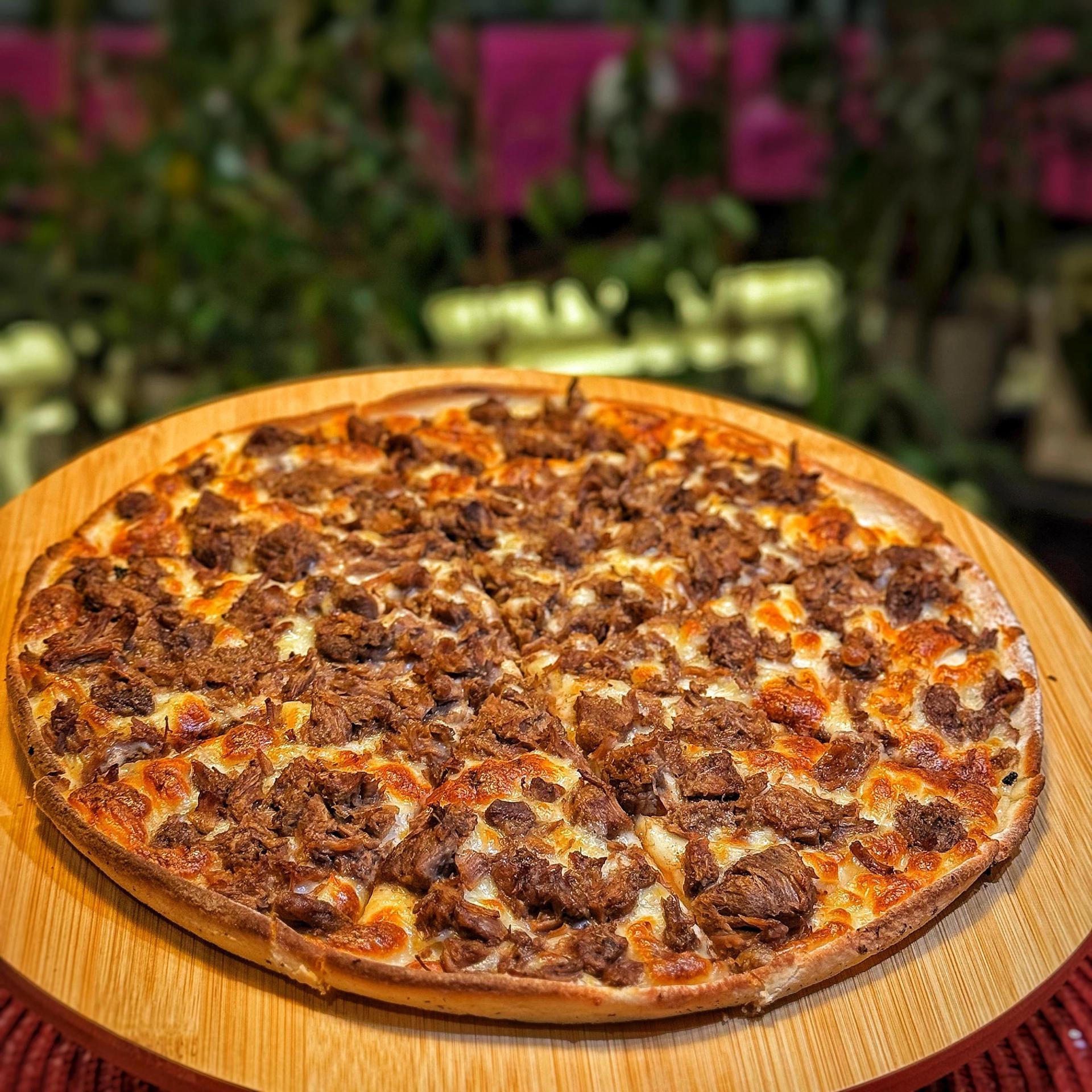 Kavurmalı Pizza
